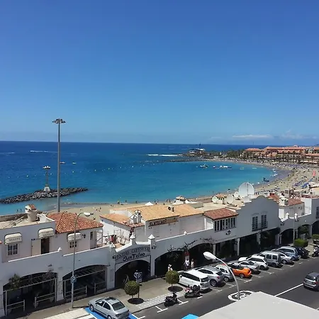 Tenerife Los Cristianos: Ad Un Passo Dal Mare. * لوس كريستيانوس